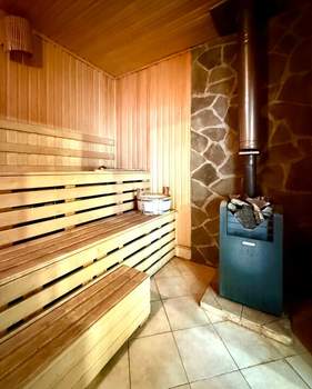 Дом 300м², 4-этажный, участок 12 сот.  