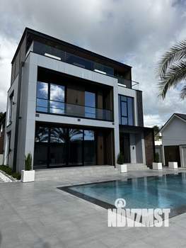 Дом 286м², 3-этажный, участок 5 сот.  