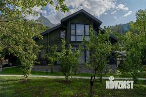 Дом 2000м², 2-этажный, участок 42 сот.  