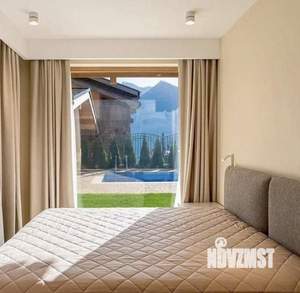 Дом 300м², 2-этажный, участок 6 сот.  