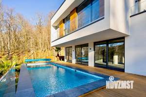 Дом 650м², 2-этажный, участок 8 сот.  