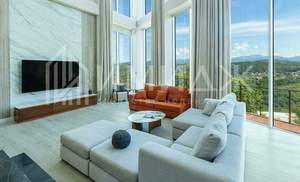 Дом 250м², 2-этажный, участок 5 сот.  