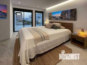 Дом 240м², 2-этажный, участок 6 сот.  