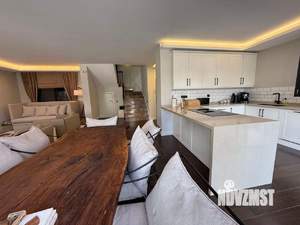 Коттедж 190м², 2-этажный, участок 5 сот.  