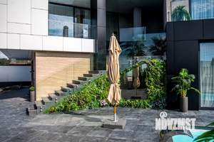 Дом 545м&sup2;, 3-этажный, участок 9 сот.  