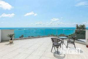 Коттедж 270м², 3-этажный, участок 6 сот.  