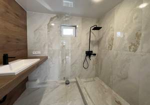 Дом 110м&sup2;, 2-этажный, участок 6 сот.  