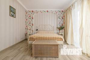 Дом 470м², 3-этажный, участок 12 сот.  