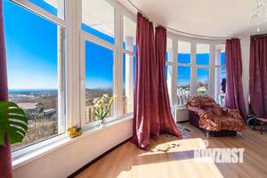 Дом 330м², 2-этажный, участок 7 сот.  