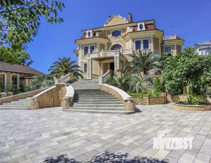 Дом 1098м&sup2;, 4-этажный, участок 35 сот.  