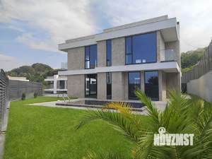 Дом 340м², 3-этажный, участок 6 сот.  