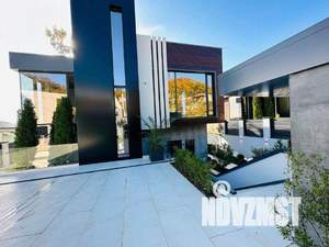 Дом 300м&sup2;, 2-этажный, участок 5 сот.  