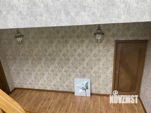 Дом 313м², 3-этажный, участок 10 сот.  