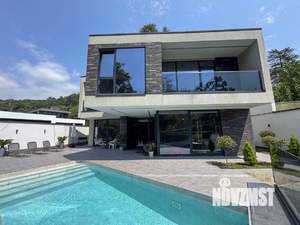 Дом 235м², 2-этажный, участок 4 сот.  