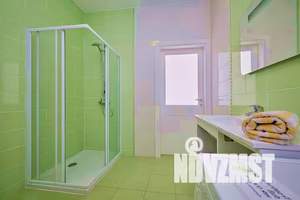 Дом 180м², 2-этажный, участок 7 сот.  