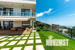 Дом 240м², 2-этажный, участок 10 сот.  