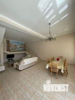 Коттедж 243м², 2-этажный, участок 7 сот.  