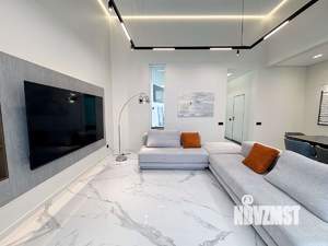 Дом 230м², 3-этажный, участок 3 сот.  