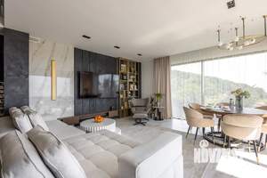 Дом 372м², 3-этажный, участок 7 сот.  