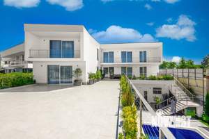 Дом 450м², 2-этажный, участок 14 сот.  