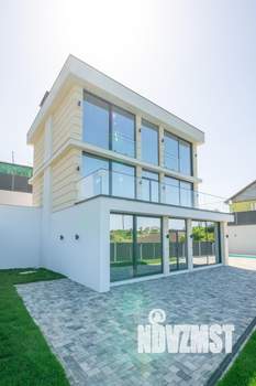 Коттедж 230м², 2-этажный, участок 5 сот.  