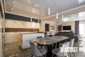 Дом 280м², 2-этажный, участок 9 сот.  