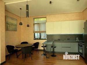 Коттедж 290м&sup2;, 3-этажный, участок 5 сот.  