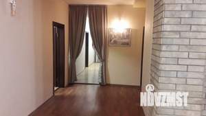 Дом 280м², 2-этажный, участок 6 сот.  