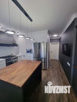 Дом 276м&sup2;, 2-этажный, участок 12 сот.  