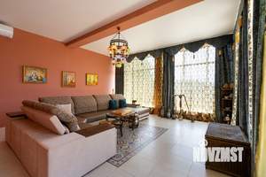 Дом 750м², 2-этажный, участок 24 сот.  