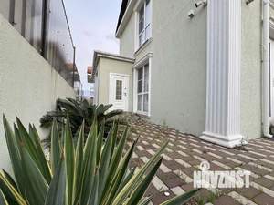 Дом 150м&sup2;, 2-этажный, участок 4 сот.  