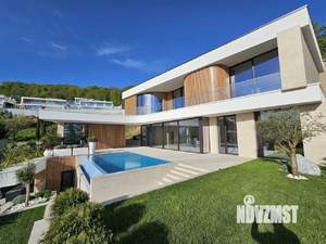 Дом 300м², 2-этажный, участок 20 сот.  