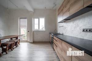 Дом 500м&sup2;, 2-этажный, участок 9 сот.  