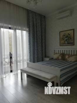 Дом 1200м², 3-этажный, участок 15 сот.  