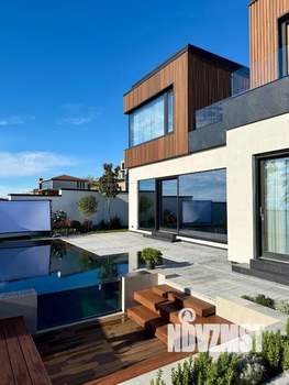 Дом 281м&sup2;, 2-этажный, участок 5 сот.  