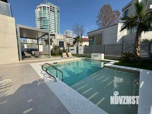 Дом 250м², 3-этажный, участок 7 сот.  