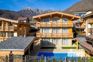 Дом 300м², 3-этажный, участок 7 сот.  