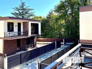 Коттедж 139м², 2-этажный, участок 3 сот.  