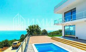 Дом 250м², 2-этажный, участок 6 сот.  