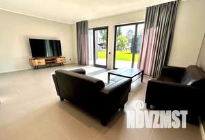 Дом 240м², 2-этажный, участок 6 сот.  