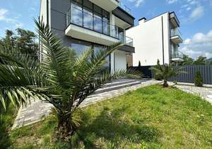 Дом 290м², 2-этажный, участок 6 сот.  