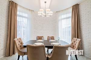 Дом 250м², 2-этажный, участок 7 сот.  