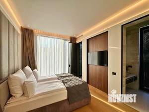 Дом 550м², 3-этажный, участок 10 сот.  