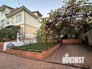 Таунхаус 280м², 3-этажный, участок 3 сот.  
