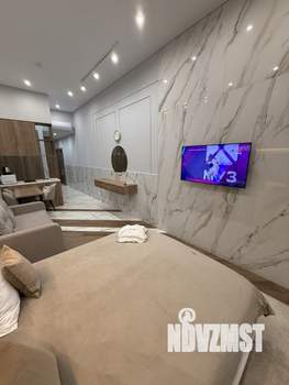 Студия квартира, посуточно, 35м2, 1/6 этаж