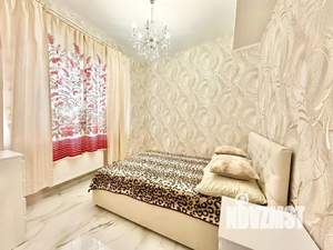 2-к квартира, посуточно, 45м2, 4/18 этаж