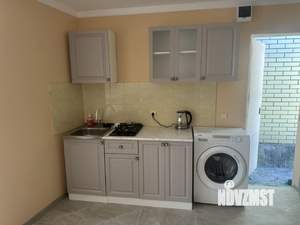 Студия квартира, посуточно, 32м2, 1/3 этаж