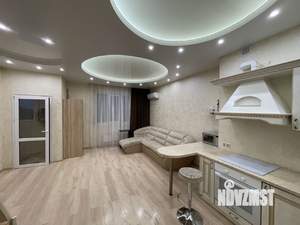 Студия квартира, посуточно, 34м2, 5/19 этаж