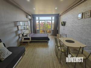 Студия квартира, посуточно, 32м2, 1/3 этаж