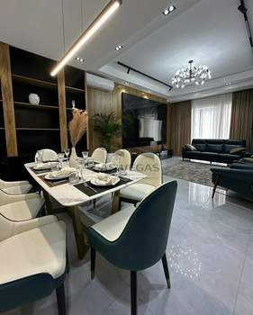 4-к квартира, на длительный срок, 130м2, 7/8 этаж